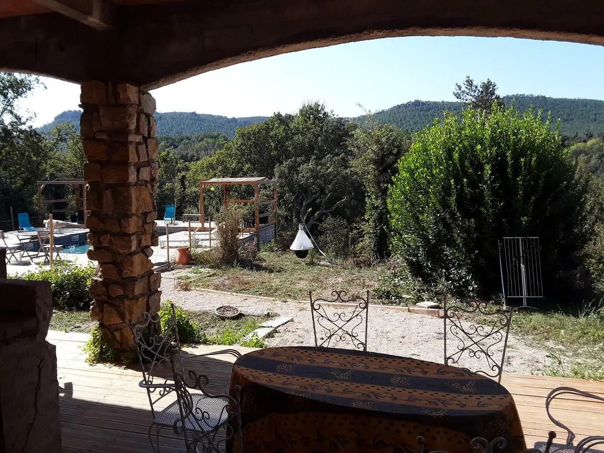 Guest house La Tour Daugusta Hotel Bagnols-en-Foret